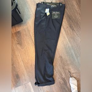 Brand new Navy golf pants, cuffed